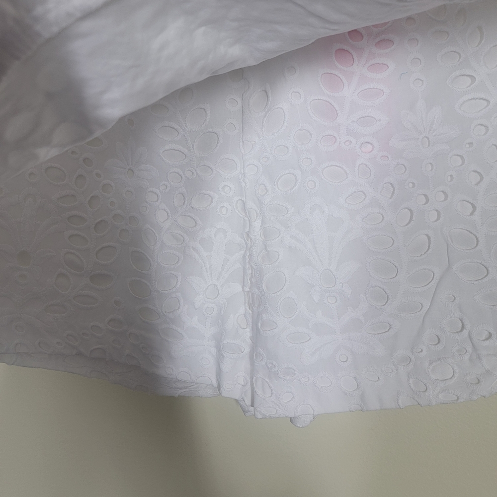NWT Lilly Pulitzer Faye Skort Resort White Large Petal Eyelet Size 8 - Picture 4 of 7